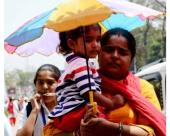 Severe heat wave across Delhi-NCR; April 19 warmest in last 11 years