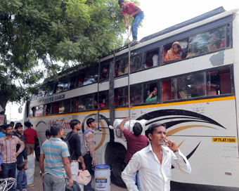 Ahmedabad: Migrant workers from Uttar Pradesh and Bihar leave for their homes, in Ahmedabad on Oct 8, 2018. Violence against the migrants was reported after the alleged rape of a toddler on September 28 in Gujarat