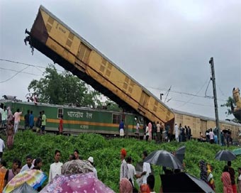 Bengal rail accident: Death toll rises to eight