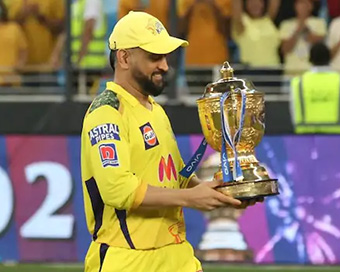 Chennai Super Kings cruise to their 4th IPL title (PHOTOS)